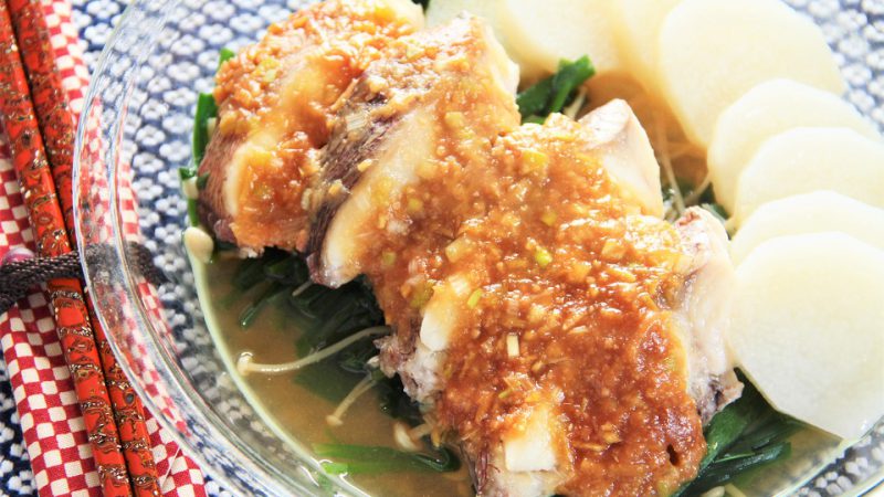 野菜もたっぷり!鯛とキノコと香味野菜の味噌ダレ蒸し